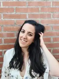 Elena Armas