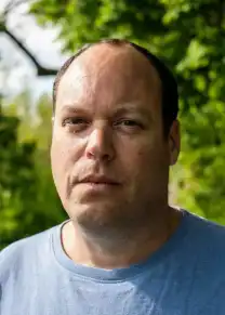 Lavie Tidhar